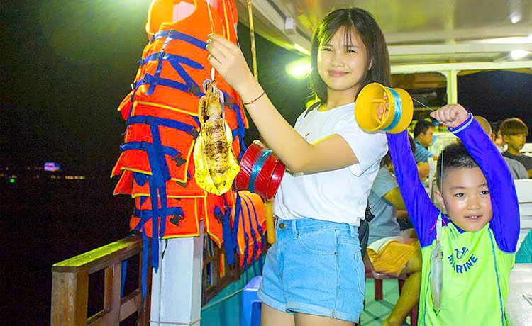 Tour Câu Mực Đêm Nha Trang